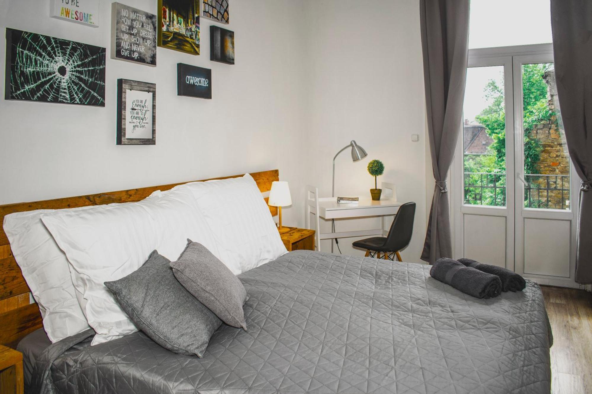 3 Room Apartment In The Beautiful Street Будапеща Екстериор снимка