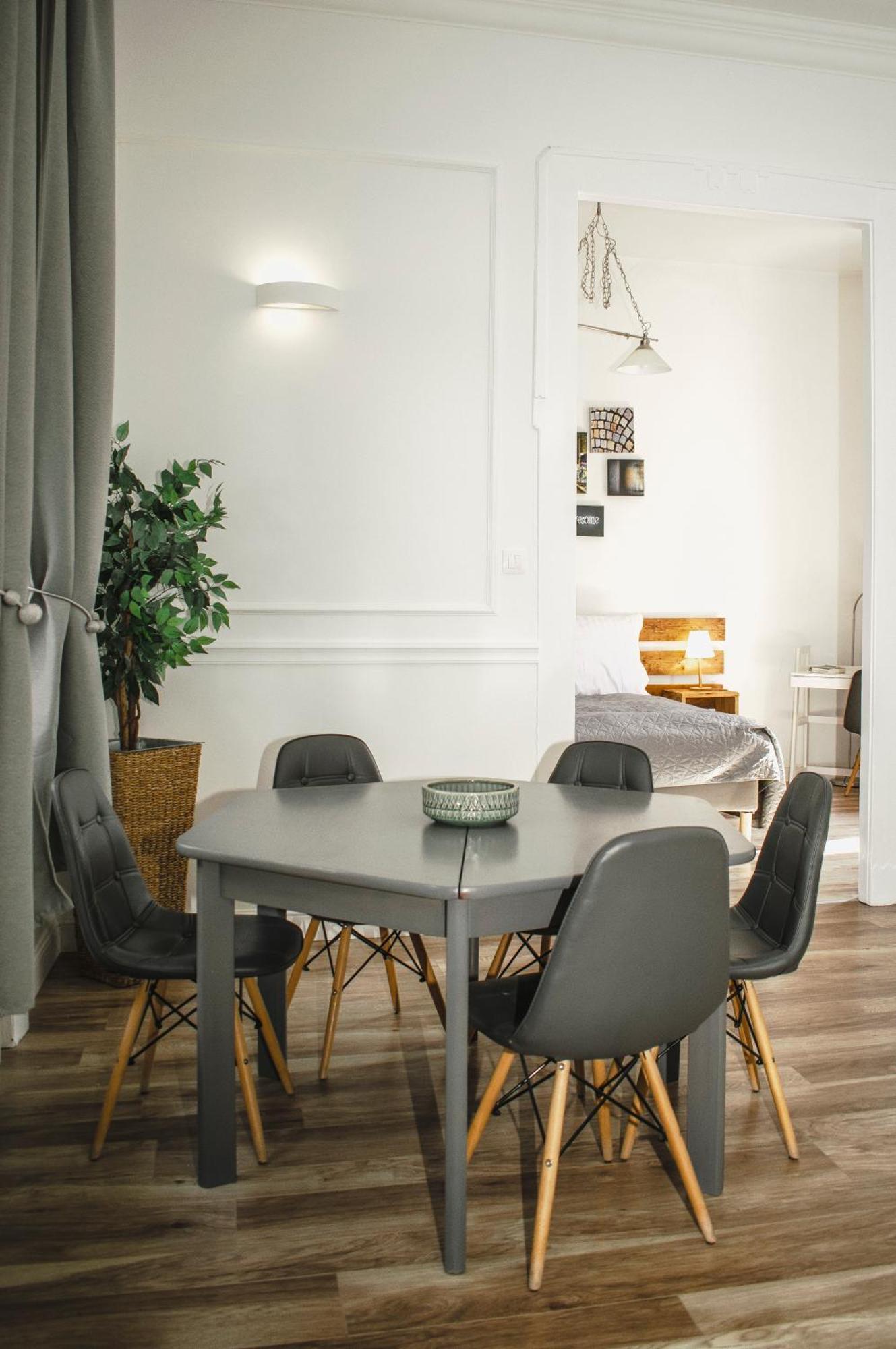 3 Room Apartment In The Beautiful Street Будапеща Екстериор снимка